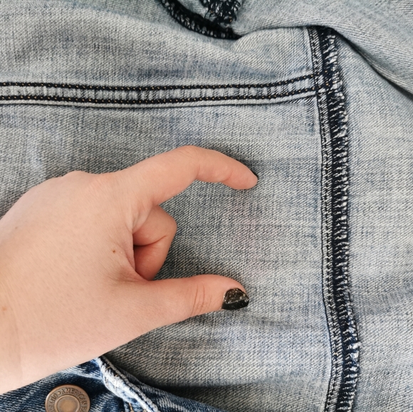 American Eagle Jean Vest - Picture 4 of 5